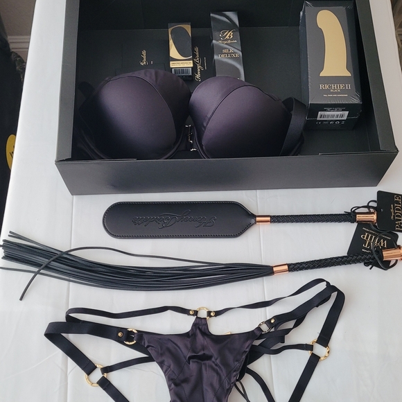 Honey Birdette Black Intimates Set - Picture 5 of 15